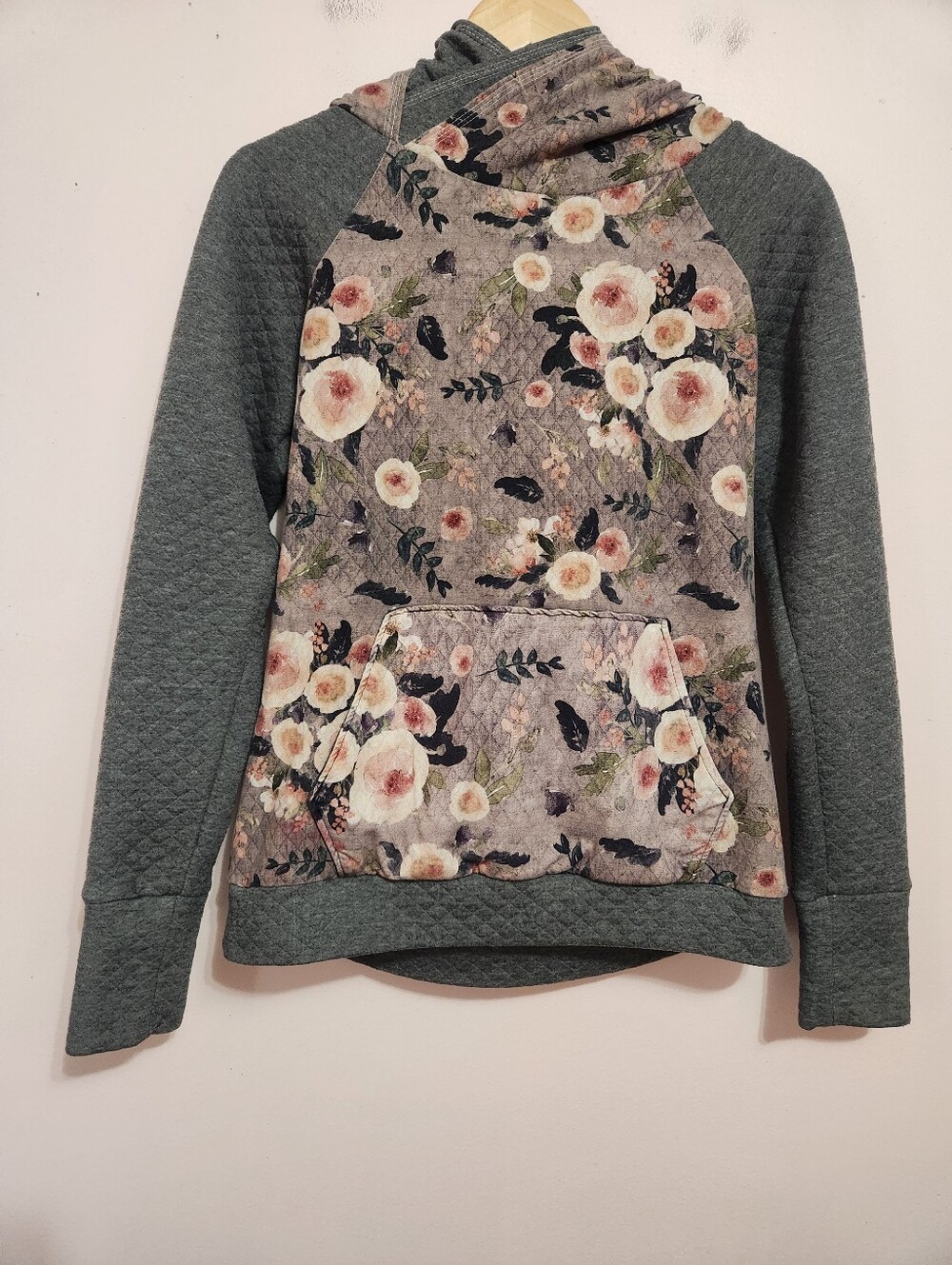 Tiny Tim's Quilted Floral Crossover Double Hood Sweatshirt Heather Grey Size 12